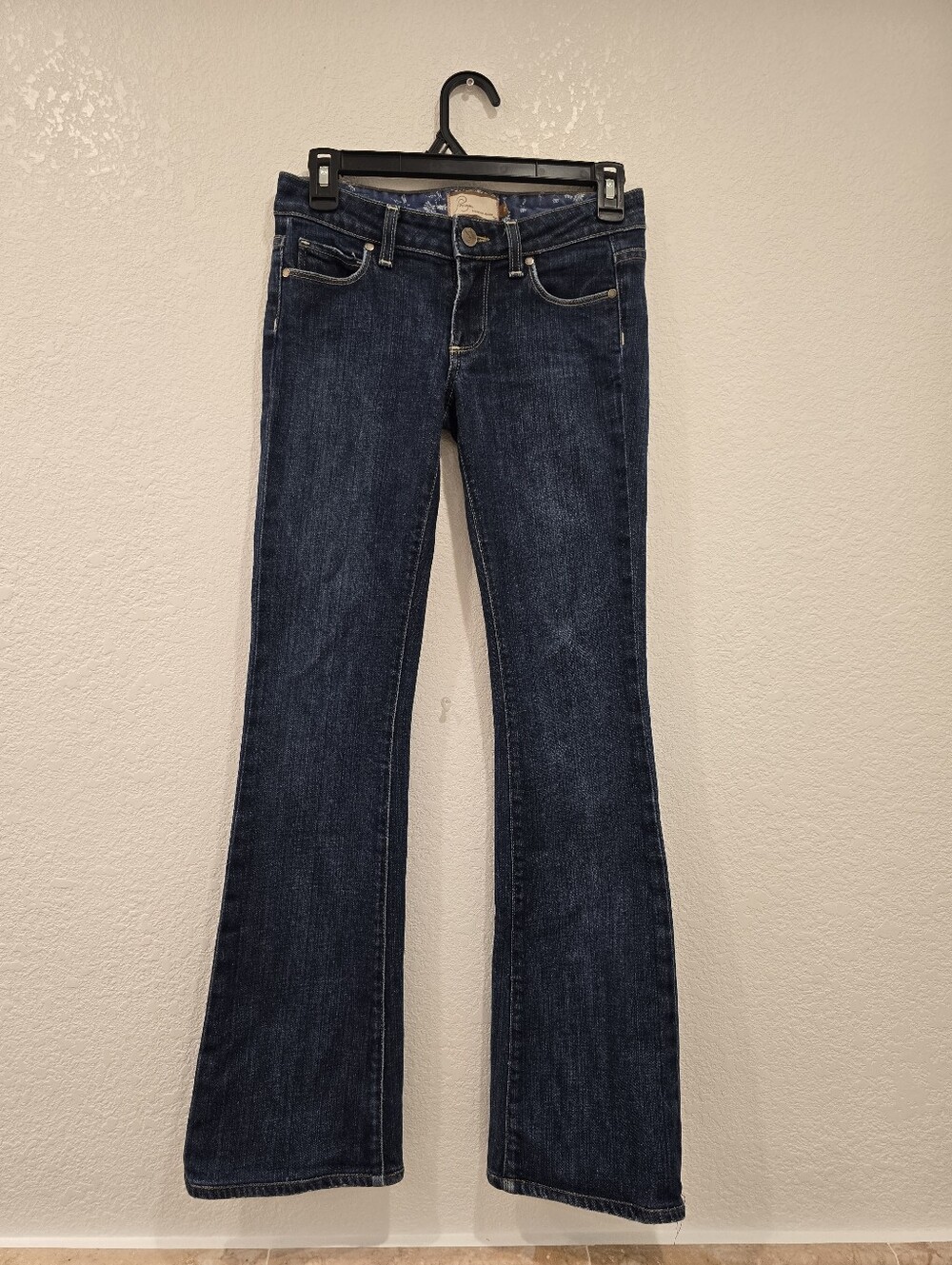Paige Hollywood Hills Low Raise Jeans 24